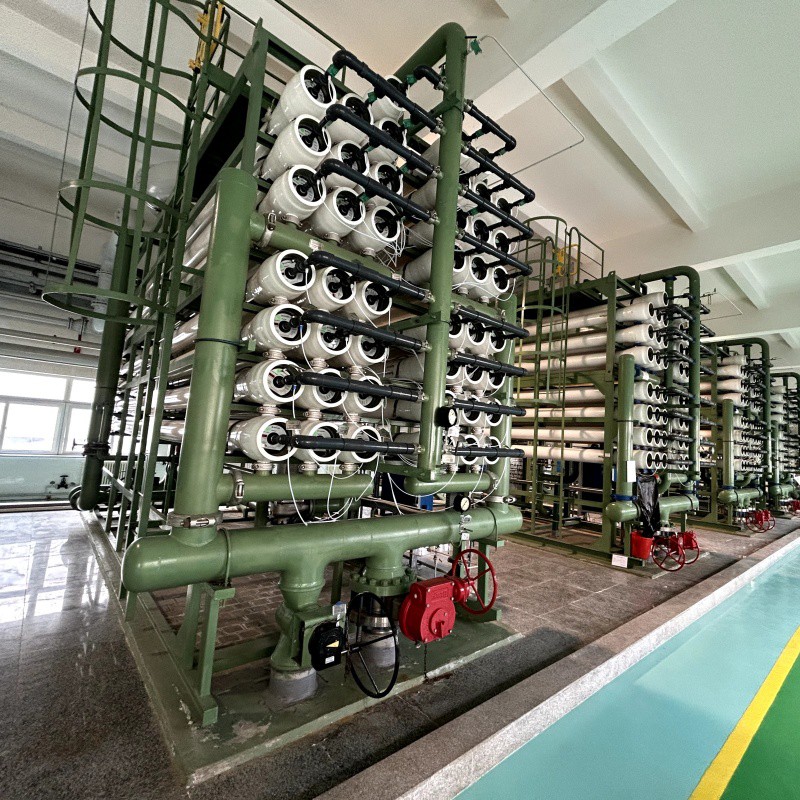 Qual é o consumo de energia da osmose reversa da água do mar?